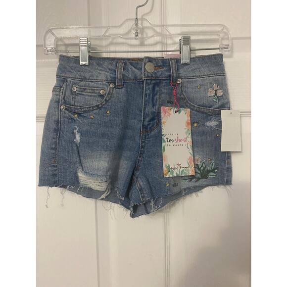 Almost famous jean shorts size 0 nwt - Picture 1 of 6